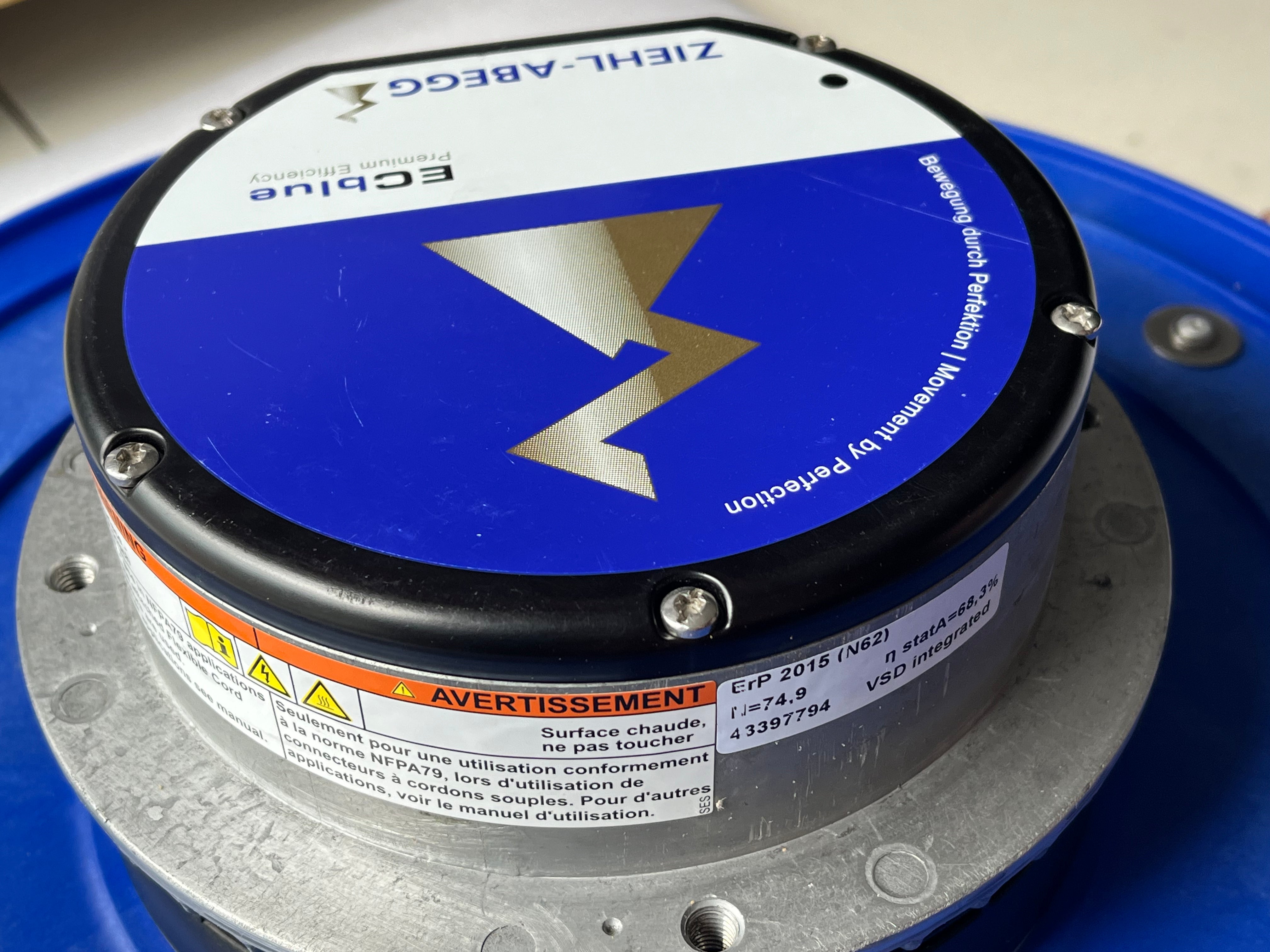 ZIEHL-ABEGG RH40C-ZID.GG.CR centrifugal fan top view