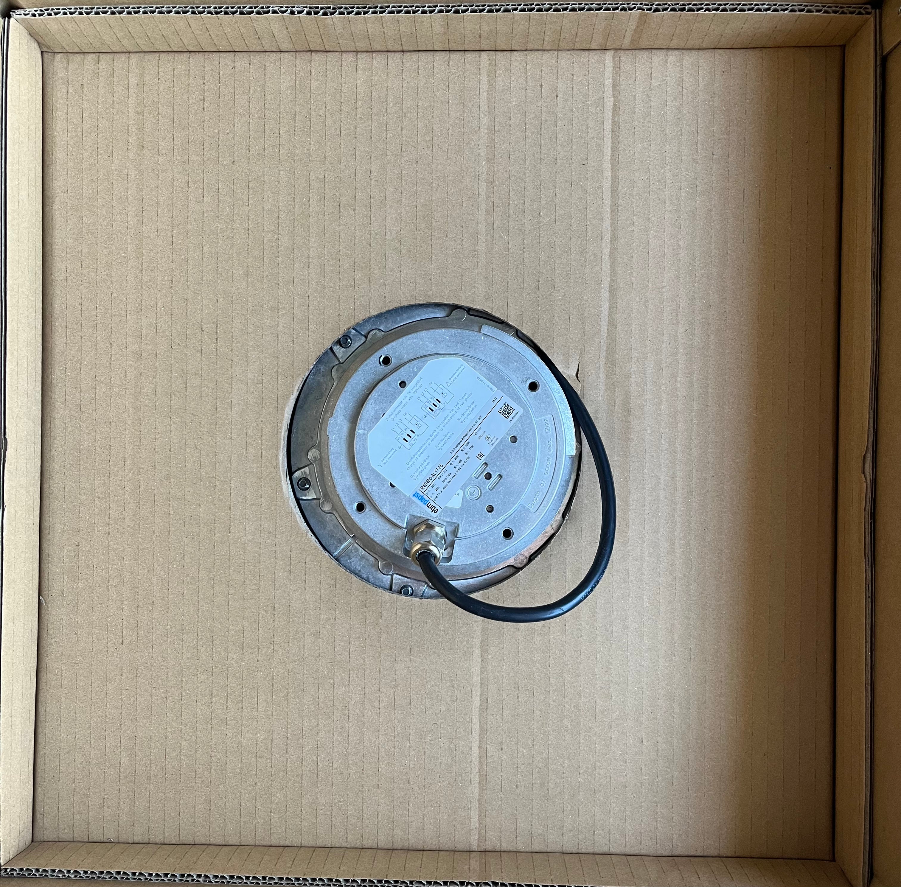 package of R4D400-AL17-05 EbmPapst Centrifugal Fan