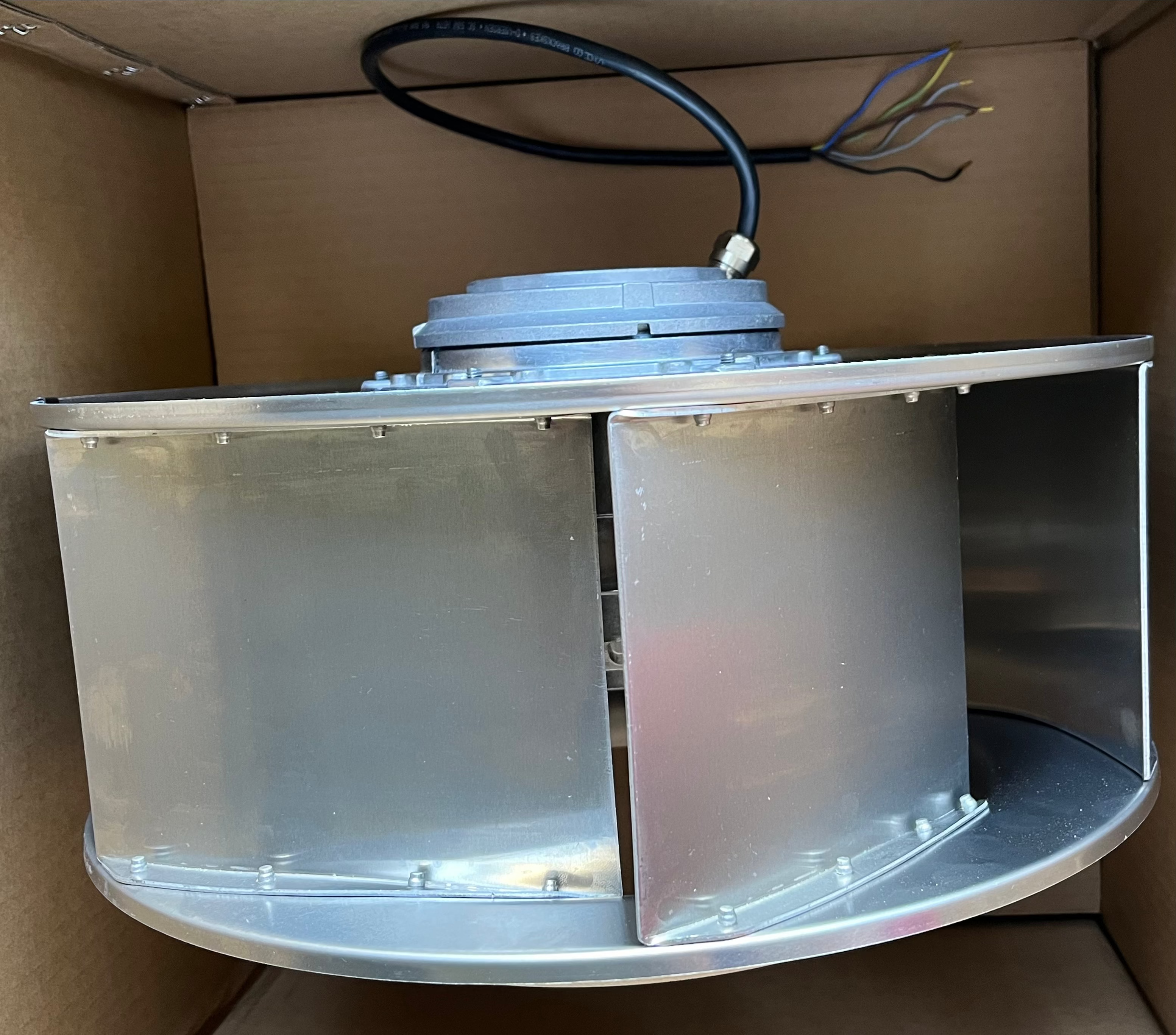 R4D400-AL17-05 EbmPapst Centrifugal Fan in original box