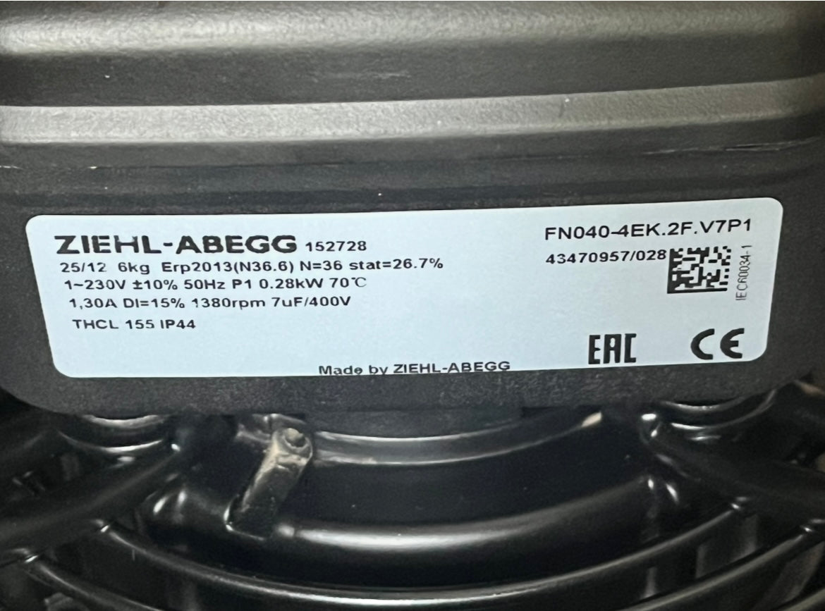 ZIEHL-ABEGG FN040-4EK.2F.V7P1 Axial fan nameplate